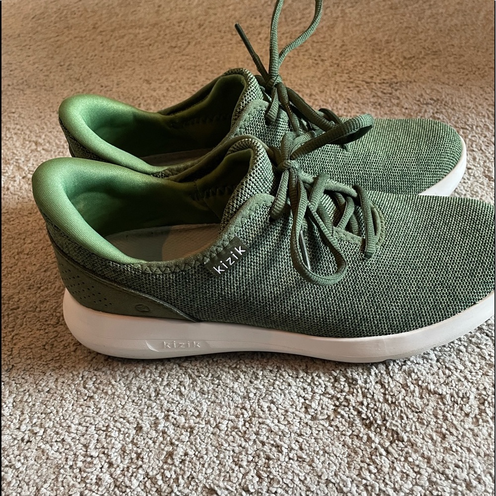 Kizik Casual Athletic Shoe